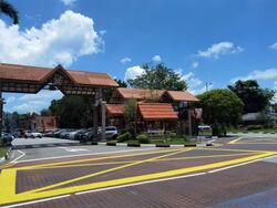 Kensington Park Road (D19), Retail #566278291
